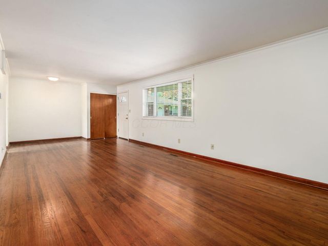 1140 Eastfield Road, Worthington, OH 43085