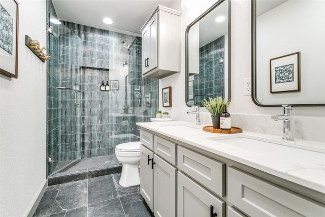 2718 Hidden Lake Drive, Grapevine, TX 76051