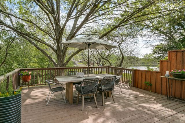 2718 Hidden Lake Drive, Grapevine, TX 76051