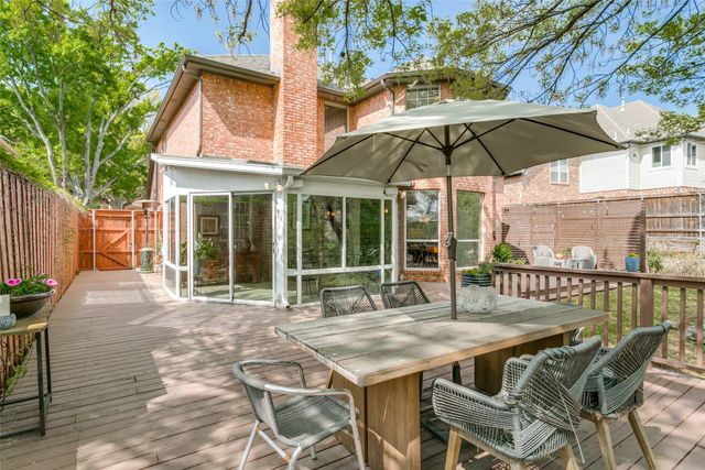 2718 Hidden Lake Drive, Grapevine, TX 76051