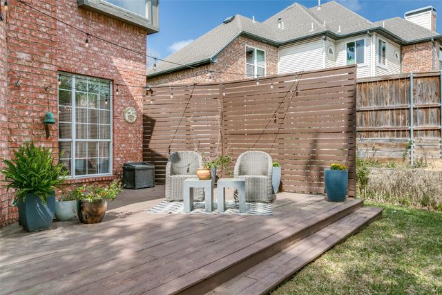 2718 Hidden Lake Drive, Grapevine, TX 76051