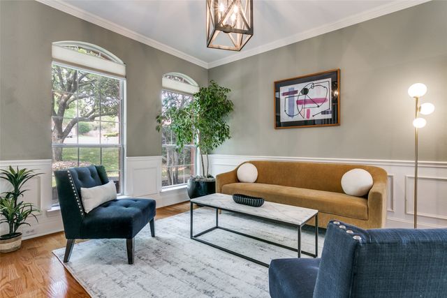 2718 Hidden Lake Drive, Grapevine, TX 76051