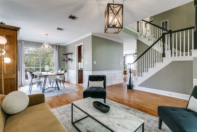 2718 Hidden Lake Drive, Grapevine, TX 76051