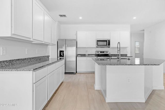 2856 W Seaver Avenue, Apache Junction, AZ 85120