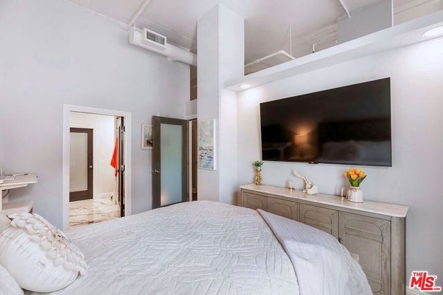 645 W 9th Street 740, Los Angeles, CA 90015