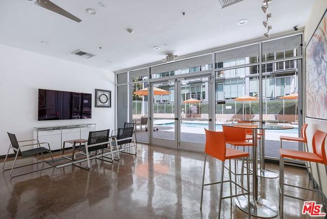 645 W 9th Street 740, Los Angeles, CA 90015