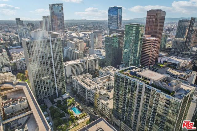 645 W 9th Street 740, Los Angeles, CA 90015