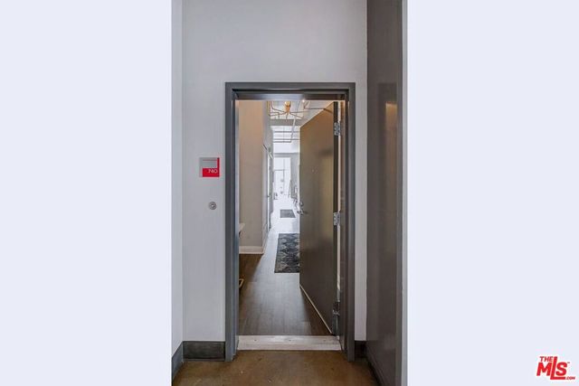 645 W 9th Street 740, Los Angeles, CA 90015