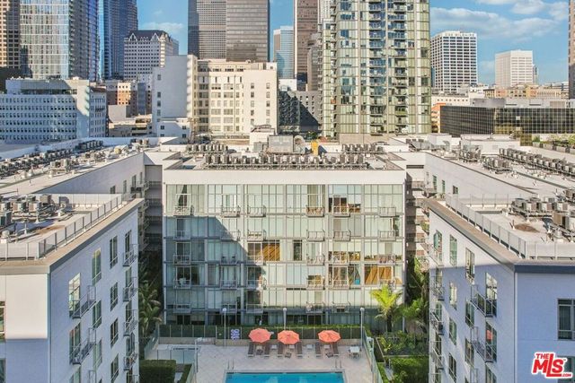 645 W 9th Street 740, Los Angeles, CA 90015