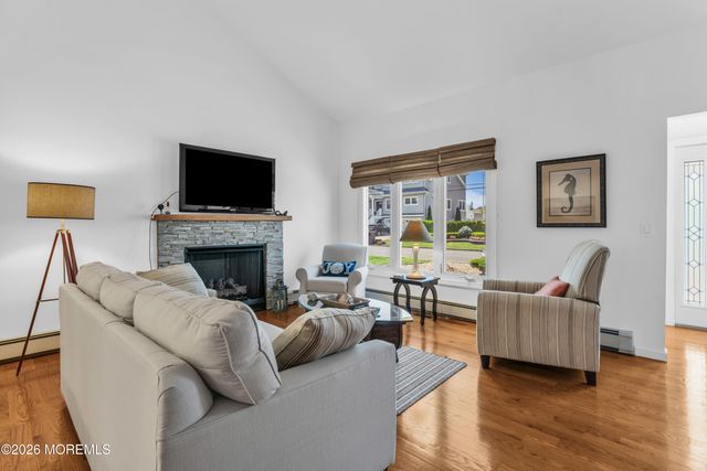 157 Royal Drive, Brick, NJ 08723