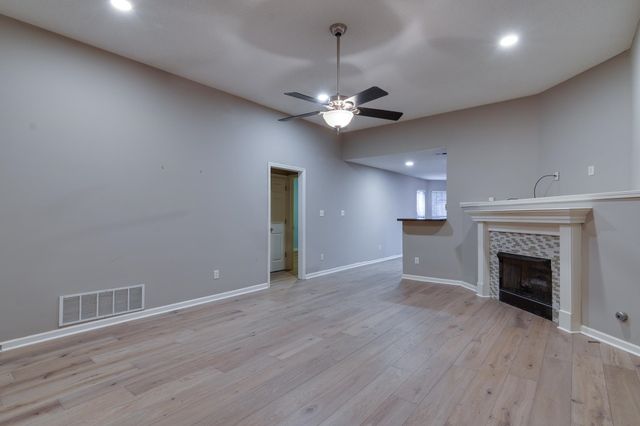 5443 MILTON RIDGE DR, Arlington, TN 38002