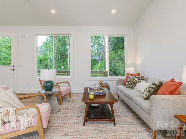 116 Shady Oak Drive, Asheville, NC 28803