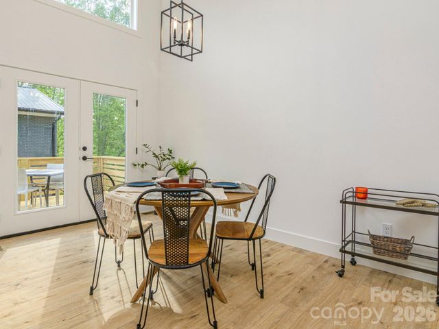 116 Shady Oak Drive, Asheville, NC 28803