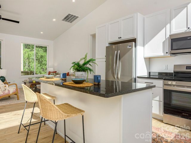 116 Shady Oak Drive, Asheville, NC 28803