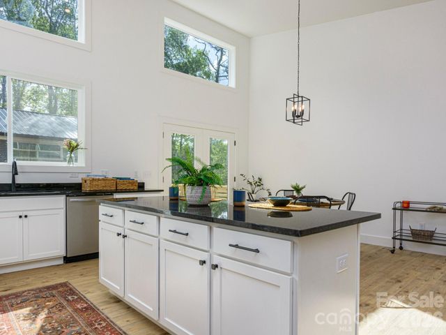 116 Shady Oak Drive, Asheville, NC 28803