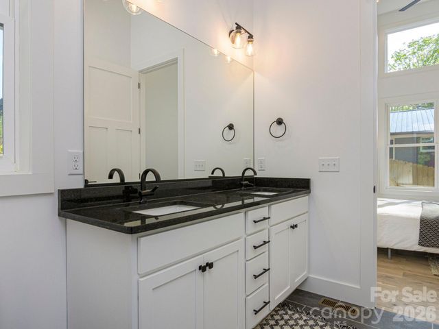 116 Shady Oak Drive, Asheville, NC 28803
