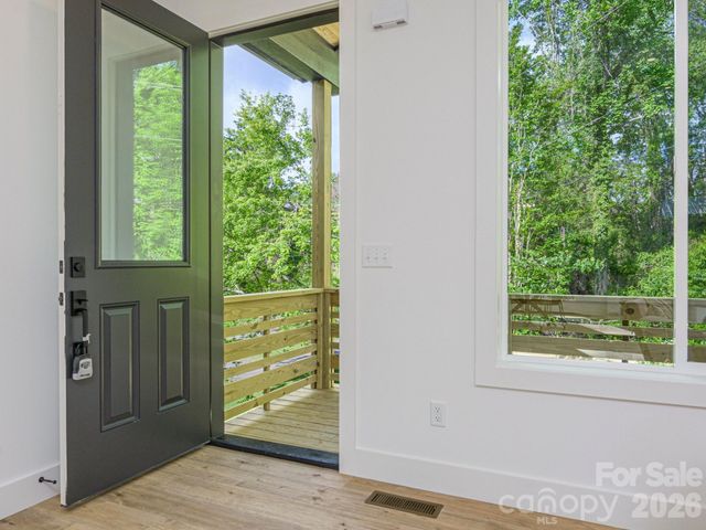 116 Shady Oak Drive, Asheville, NC 28803