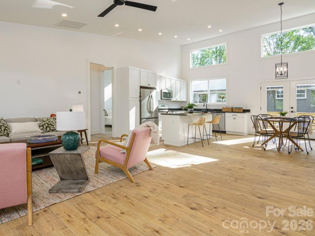 116 Shady Oak Drive, Asheville, NC 28803