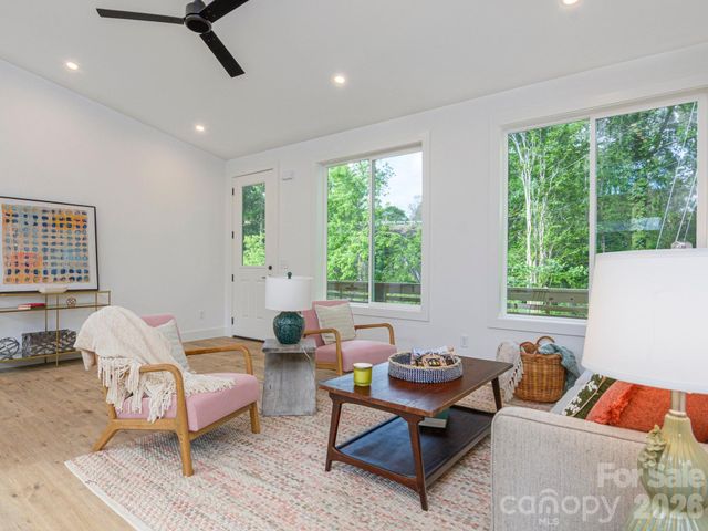 116 Shady Oak Drive, Asheville, NC 28803