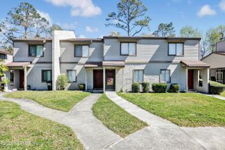 8300 PLAZA GATE Lane, 1062, Jacksonville, FL 32217