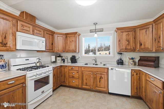 325 S Conestoga Loop, Palmer, AK 99645