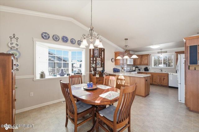 325 S Conestoga Loop, Palmer, AK 99645