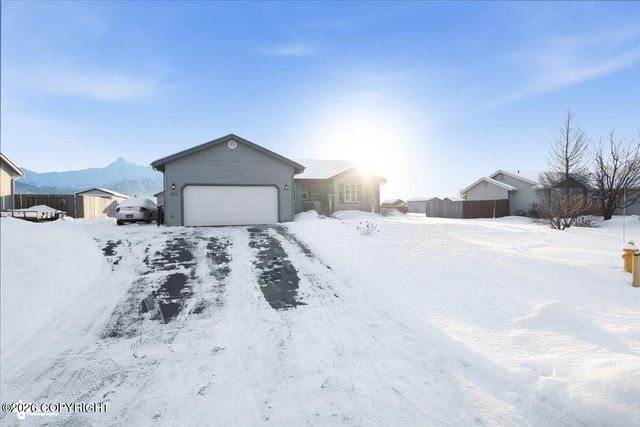 325 S Conestoga Loop, Palmer, AK 99645