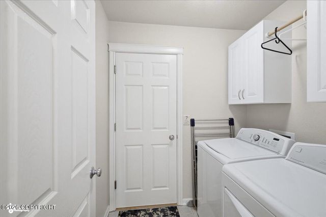 325 S Conestoga Loop, Palmer, AK 99645