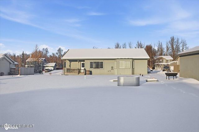 325 S Conestoga Loop, Palmer, AK 99645