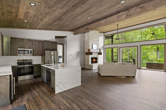 148 Brookwood Drive, Blue Ridge, GA 30513