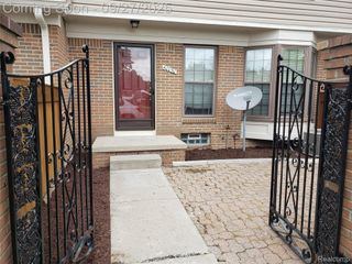 40050 Crosswinds, Novi, MI 48375