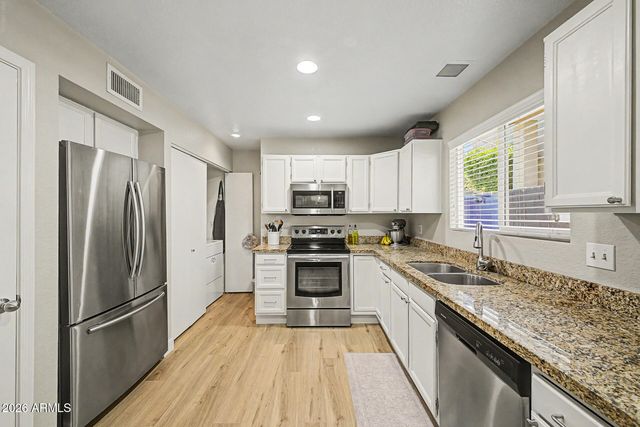 4054 E CONTESSA Street, Mesa, AZ 85205