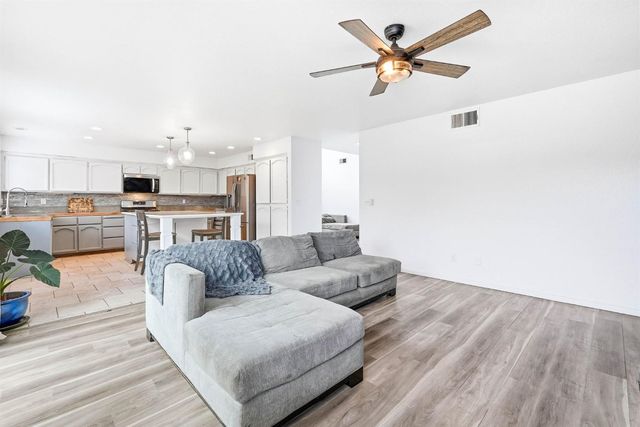 8421 Morning Skye Way, Antelope, CA 95843