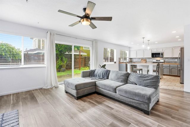 8421 Morning Skye Way, Antelope, CA 95843