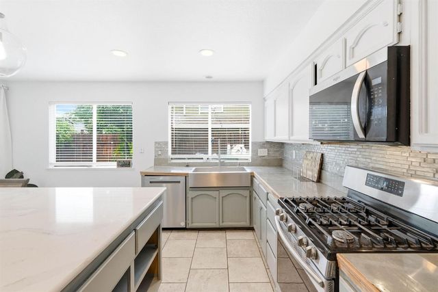 8421 Morning Skye Way, Antelope, CA 95843