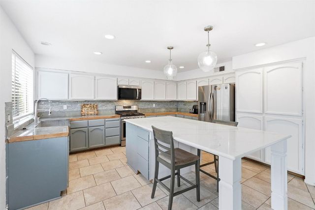 8421 Morning Skye Way, Antelope, CA 95843