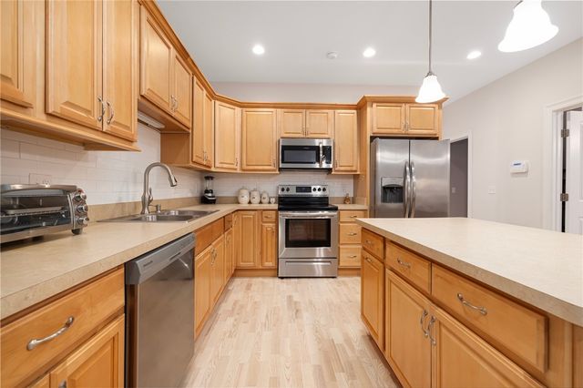 5 Fairway Drive, Smithfield, RI 02917