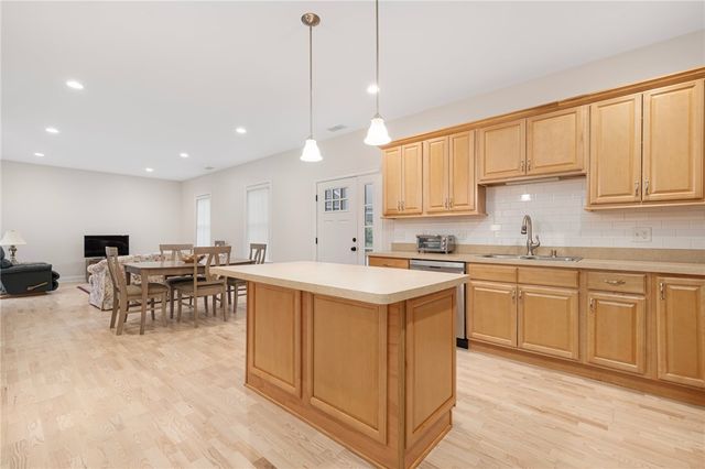 5 Fairway Drive, Smithfield, RI 02917