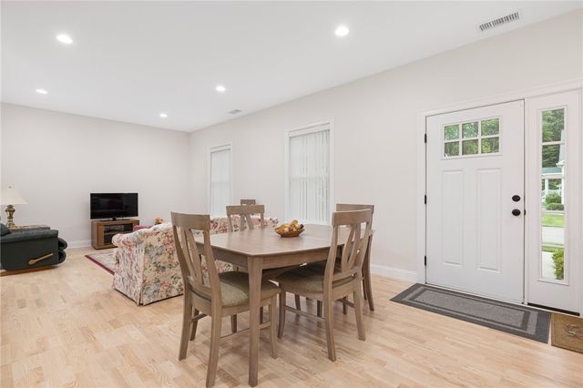 5 Fairway Drive, Smithfield, RI 02917