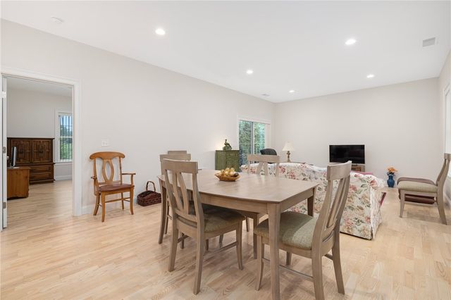 5 Fairway Drive, Smithfield, RI 02917