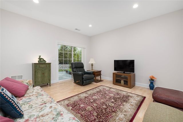 5 Fairway Drive, Smithfield, RI 02917