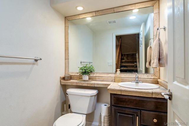 310 Sun Court, El Cajon, CA 92021