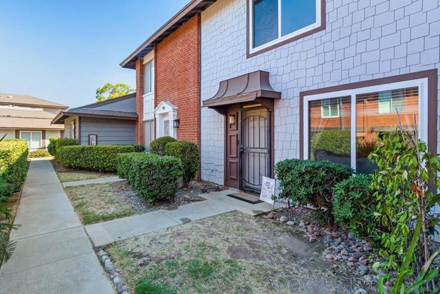 310 Sun Court, El Cajon, CA 92021