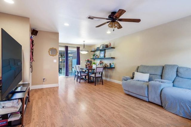 310 Sun Court, El Cajon, CA 92021