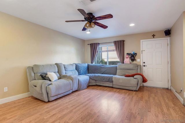 310 Sun Court, El Cajon, CA 92021