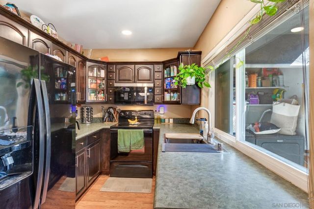 310 Sun Court, El Cajon, CA 92021