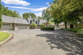 6500 E DECORAH AVENUE, Oshkosh, WI 54902