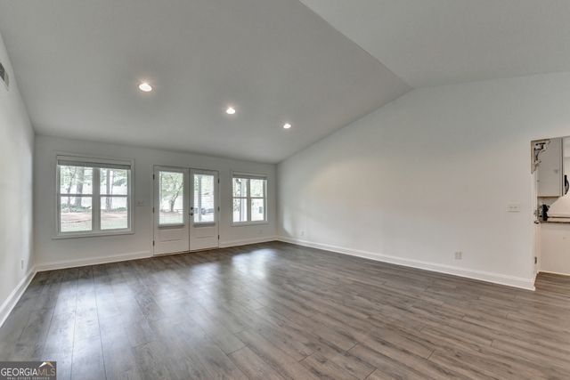 4243 N Arnold Mill Road, Woodstock, GA 30188