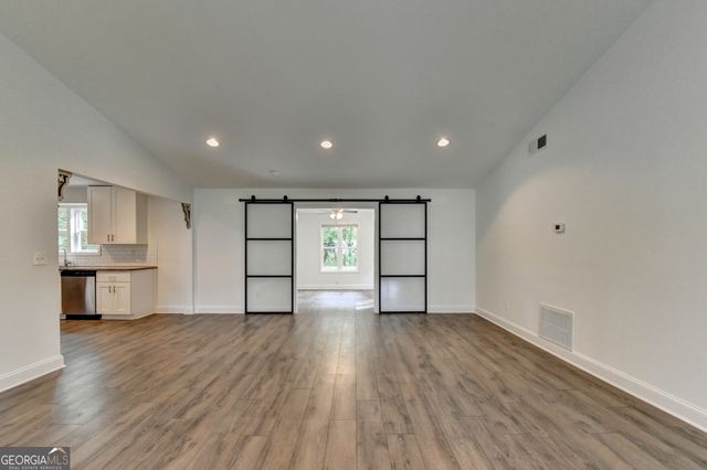 4243 N Arnold Mill Road, Woodstock, GA 30188