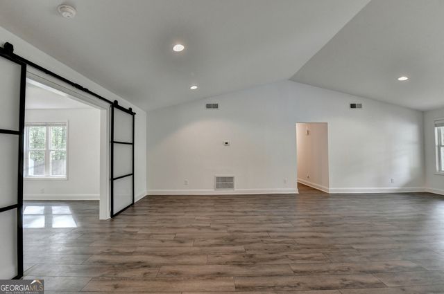 4243 N Arnold Mill Road, Woodstock, GA 30188